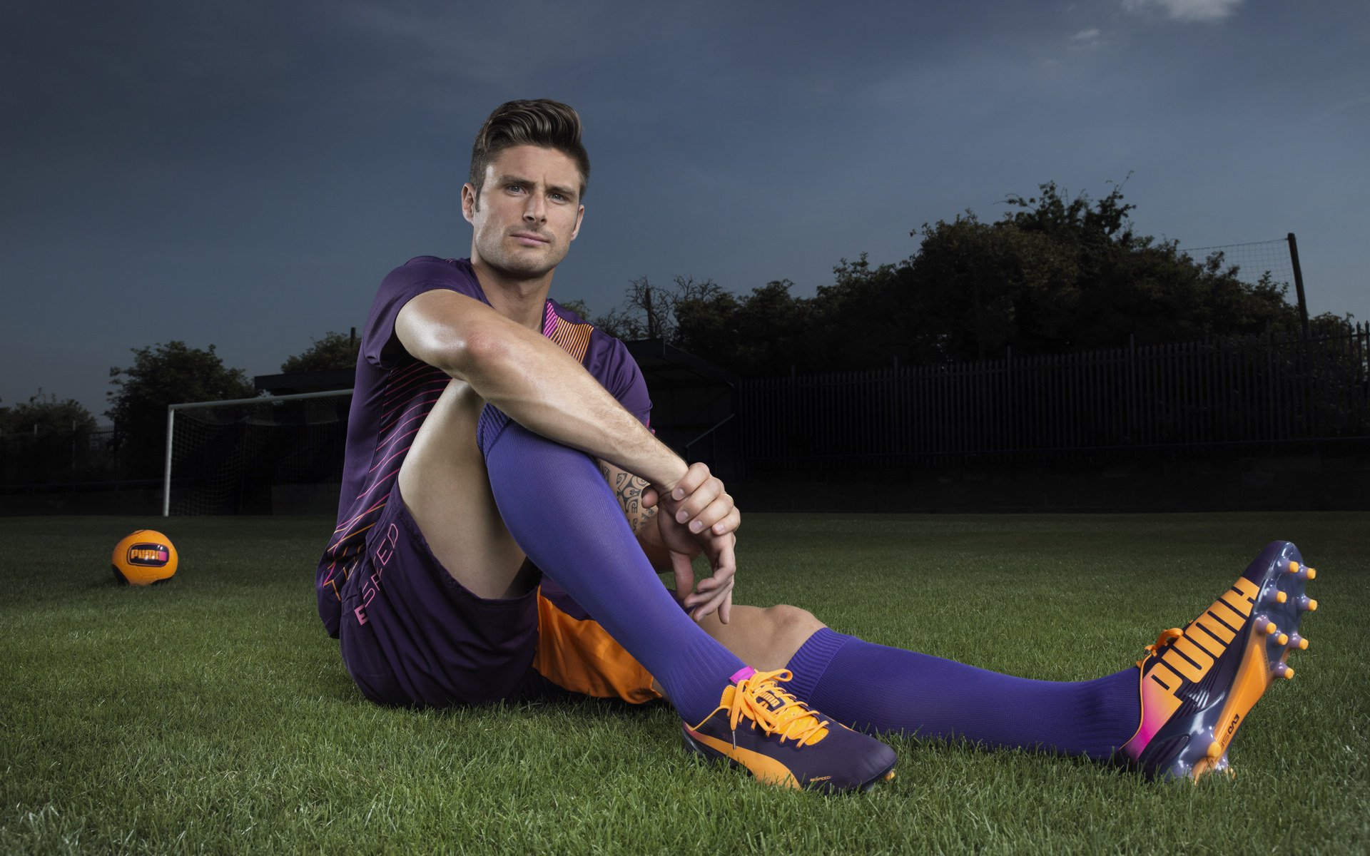 “快攻制胜!新都福乐球赛选手展现非凡技艺”